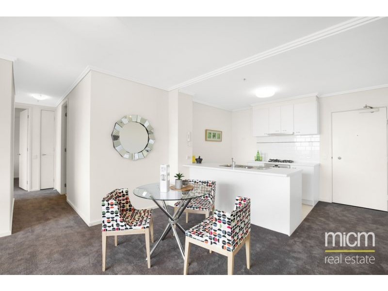 REF 24599/38 Bank Street, South Melbourne VIC 3205