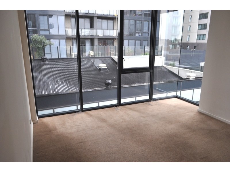 REF 24597/100 Kavanagh Street, Southbank VIC 3006