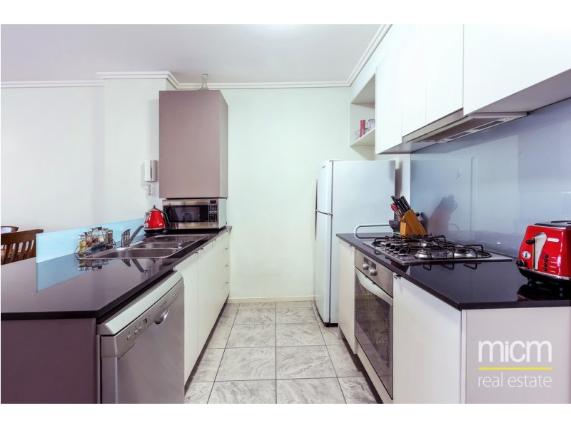 REF 24606/88 Kavanagh Street, Southbank VIC 3006