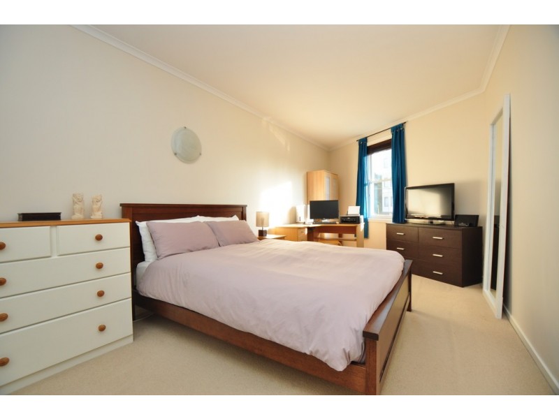 REF 24607/133 Dodds Street, Southbank VIC 3006