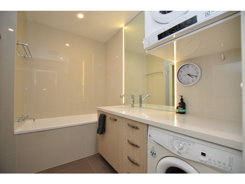 REF 24607/133 Dodds Street, Southbank VIC 3006