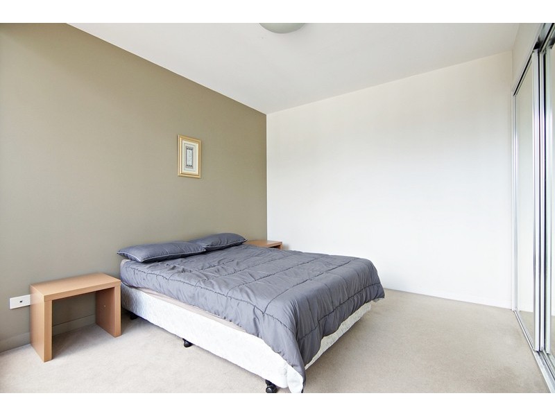 1214/100 Harbour Esplanade, Docklands VIC 3008