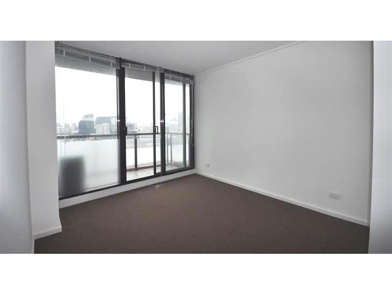 REF 24618/99 Whiteman Street, Southbank VIC 3006