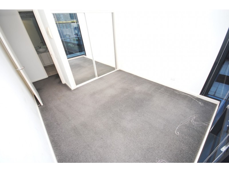 REF 24621/183 City Road, Southbank VIC 3006