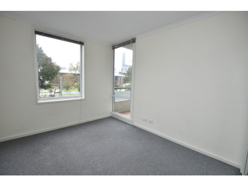 REF 24626/79 Whiteman Street, Southbank VIC 3006