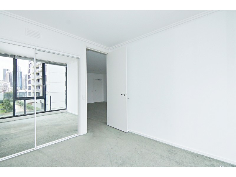 REF 24637/38 Bank Street, South Melbourne VIC 3205