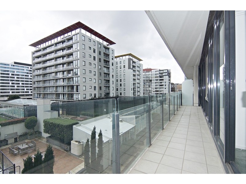 REF 24637/38 Bank Street, South Melbourne VIC 3205