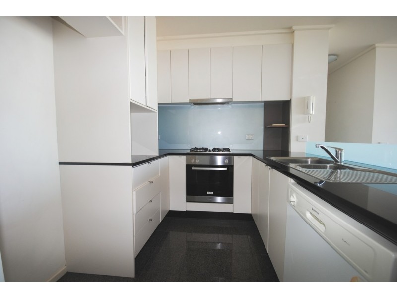 REF 24642/100 Kavanagh Street, Southbank VIC 3006