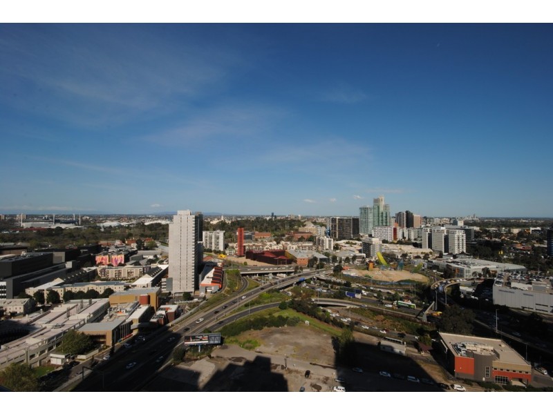 REF 24642/100 Kavanagh Street, Southbank VIC 3006