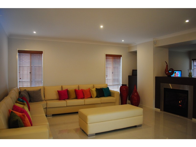 17 Dianella Street, Point Cook VIC 3030