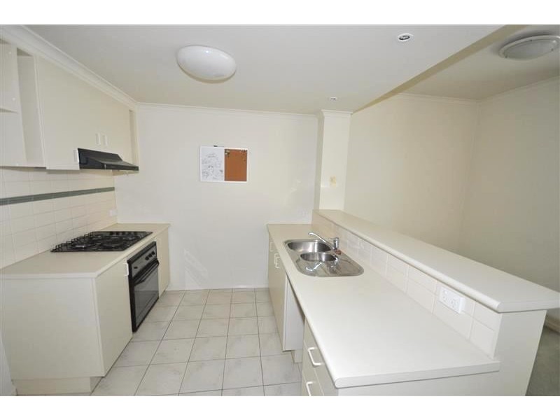 REF 24647/16 Courtney Street, North Melbourne VIC 3051