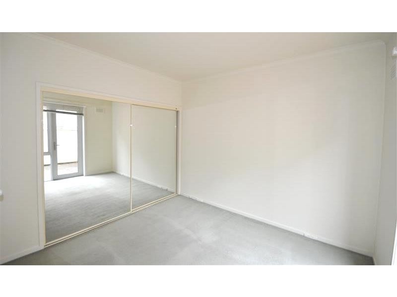 REF 24647/16 Courtney Street, North Melbourne VIC 3051