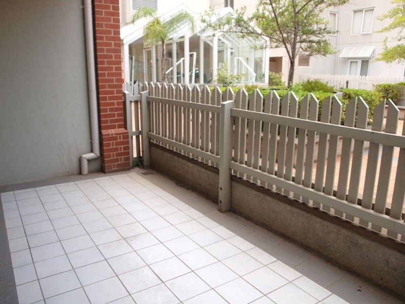 REF 24647/16 Courtney Street, North Melbourne VIC 3051