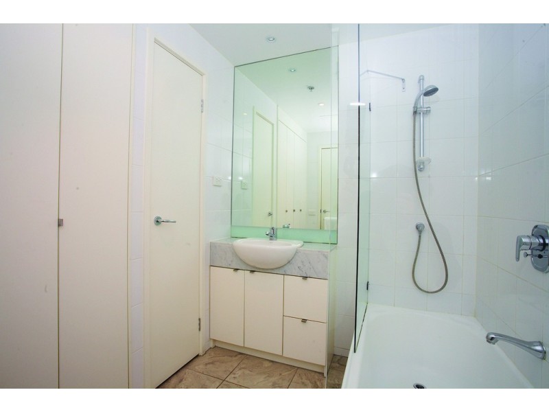 REF 24652/183 City Road, Southbank VIC 3006