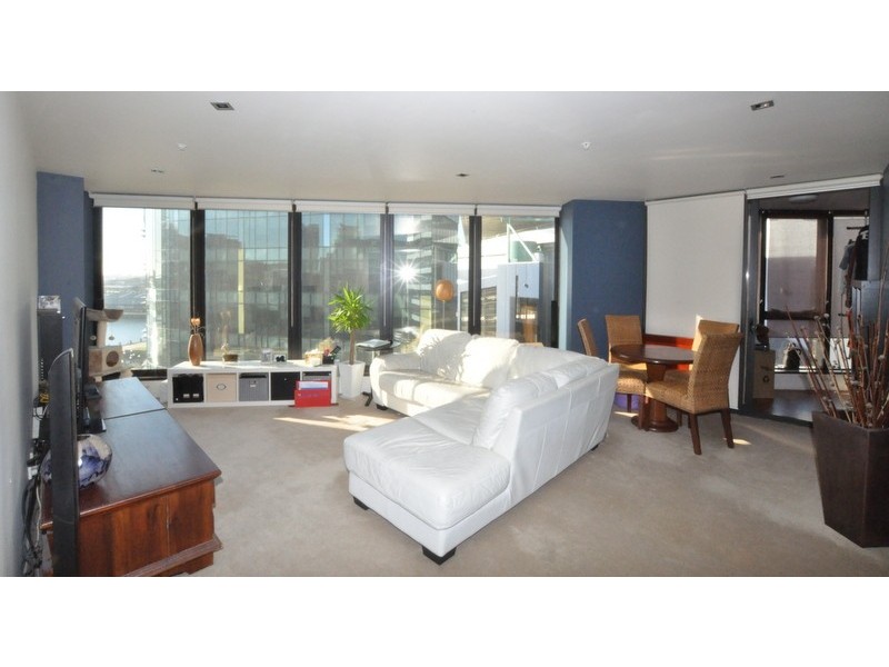 912/100 Harbour Esplanade, Docklands VIC 3008