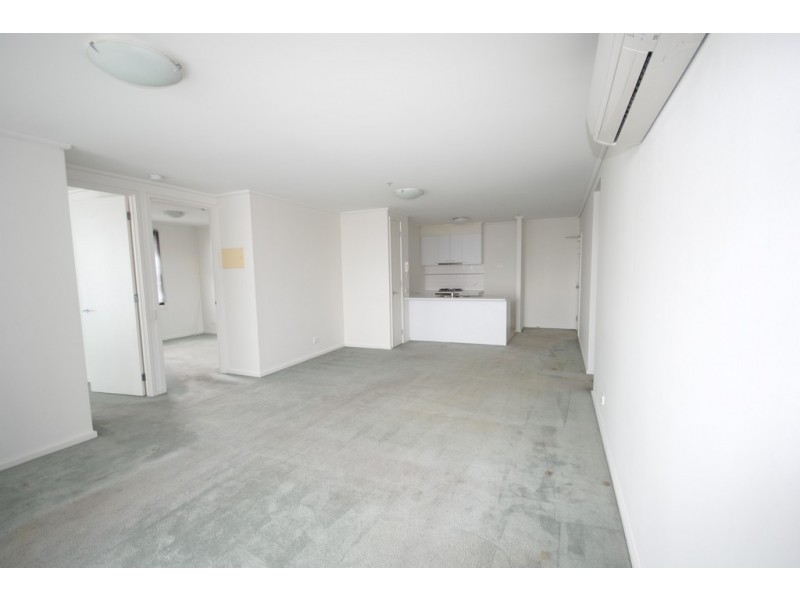 REF 24654/99 Whiteman Street, Southbank VIC 3006