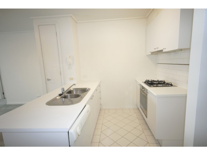 REF 24654/99 Whiteman Street, Southbank VIC 3006