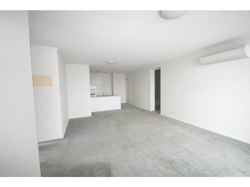 REF 24654/99 Whiteman Street, Southbank VIC 3006