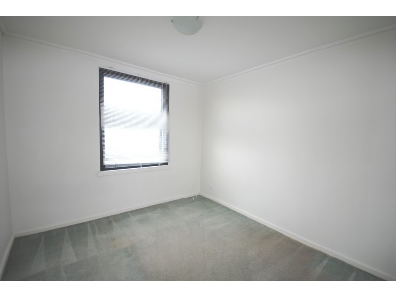 REF 24654/99 Whiteman Street, Southbank VIC 3006