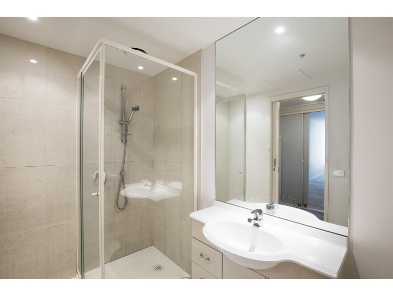 REF 24656/163 City Road, Southbank VIC 3006