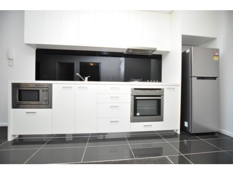 REF 24655/241 City Road, Southbank VIC 3006