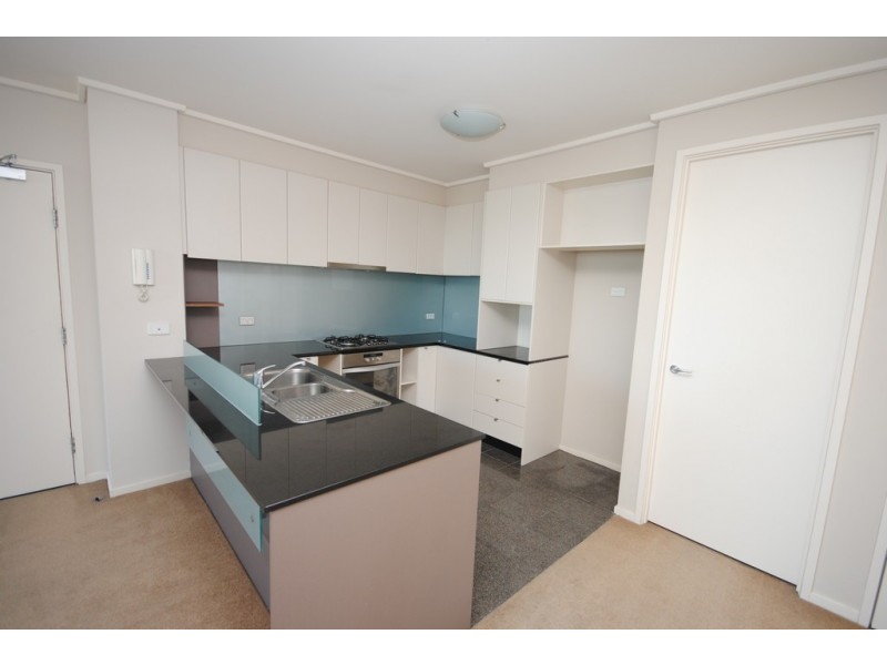 REF 24663/100 Kavanagh Street, Southbank VIC 3006