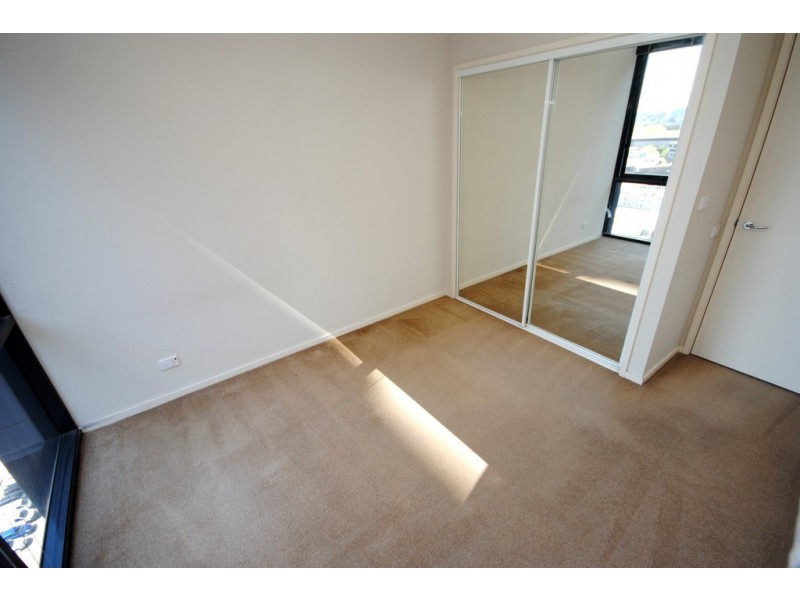REF 24663/100 Kavanagh Street, Southbank VIC 3006