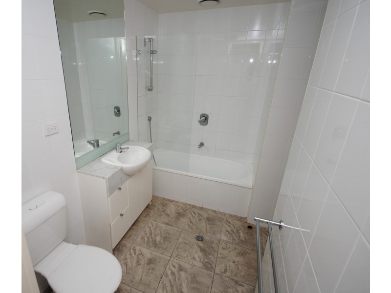 REF 24663/100 Kavanagh Street, Southbank VIC 3006