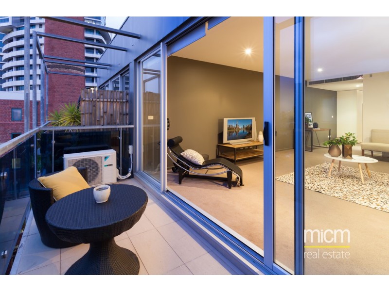 205/50 Dow Street, Port Melbourne VIC 3207