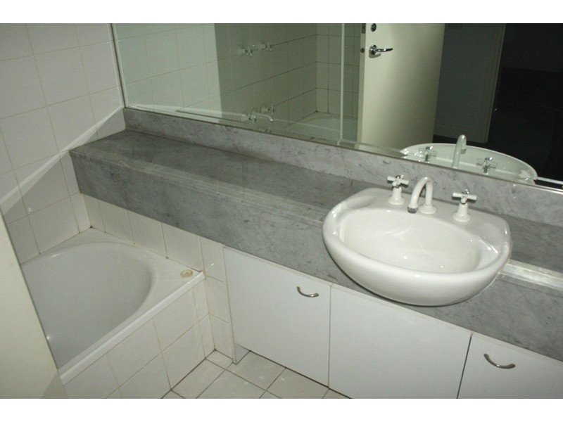 REF 24668/632 St Kilda Road, Melbourne VIC 3004