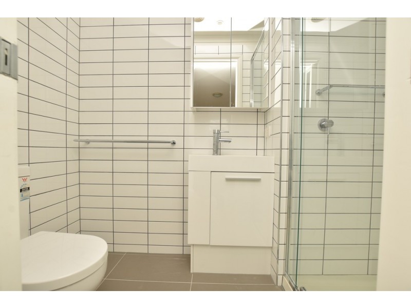 REF 24670/33 La Trobe Street, Melbourne VIC 3000