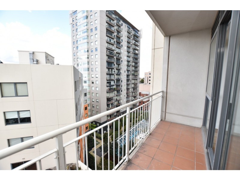 REF 24670/33 La Trobe Street, Melbourne VIC 3000