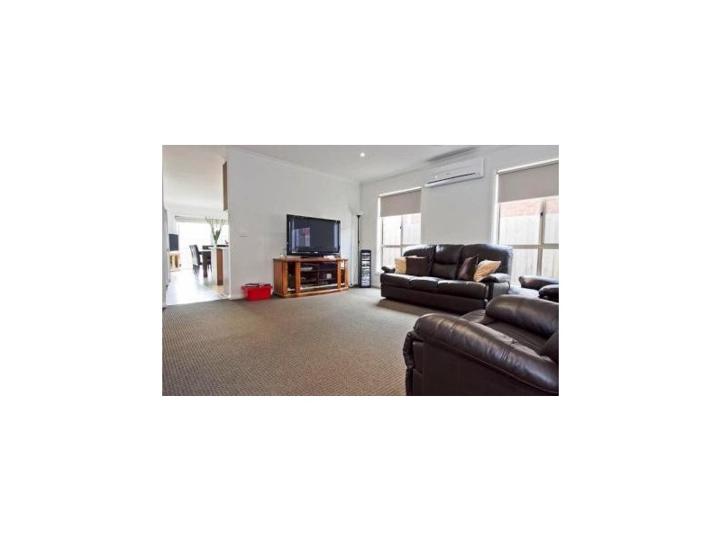 15 Craig Close, Truganina VIC 3029