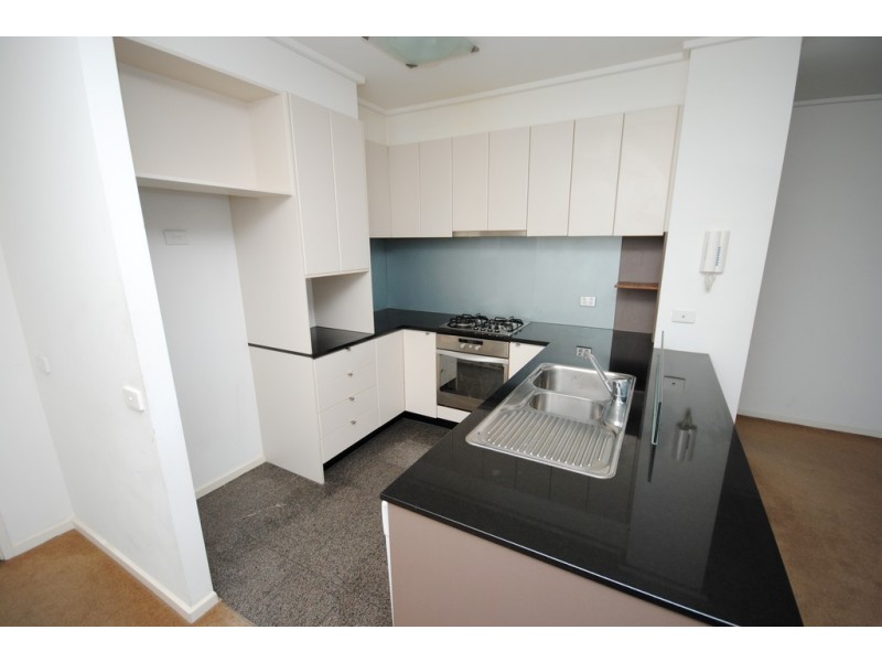 REF 24671/173 City Road, Southbank VIC 3006