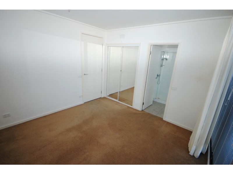 REF 24671/173 City Road, Southbank VIC 3006