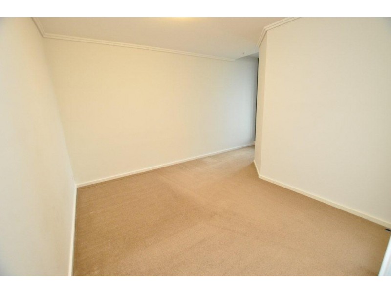 REF 24677/88 Kavanagh Street, Southbank VIC 3006