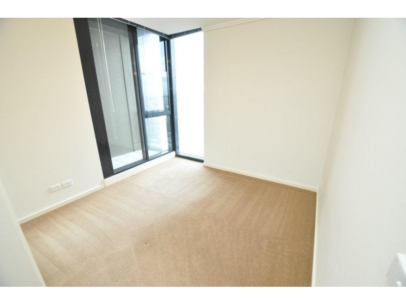 REF 24677/88 Kavanagh Street, Southbank VIC 3006