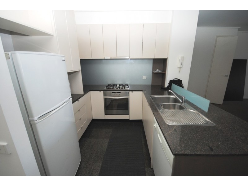 REF 24686/183 City Road, Southbank VIC 3006