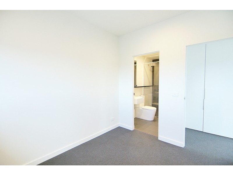 1302/101 St Kilda Road, St Kilda VIC 3182