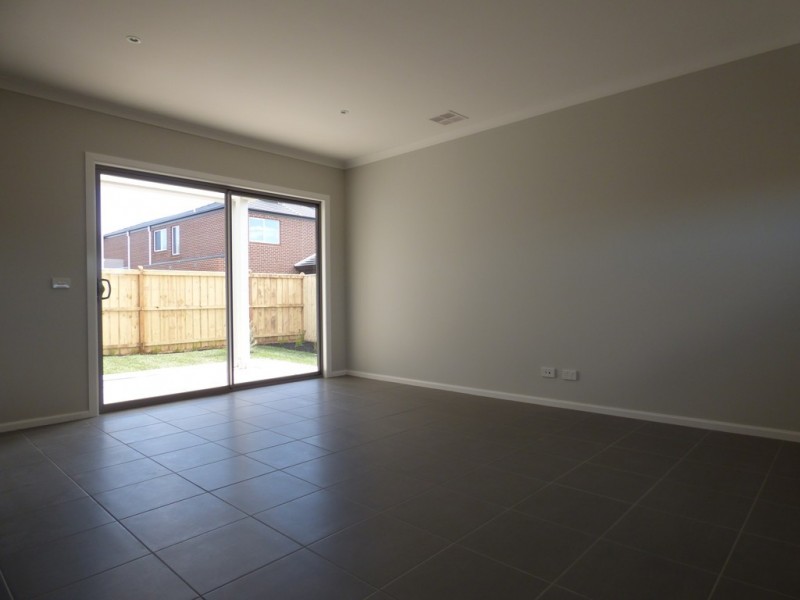 23 Stoneleigh Circuit, Williams Landing VIC 3027