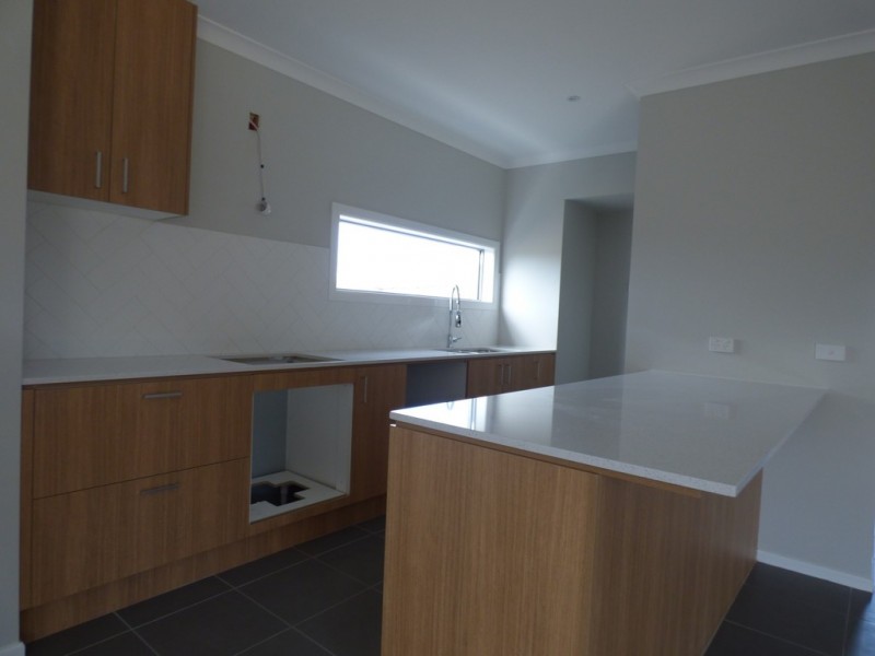 23 Stoneleigh Circuit, Williams Landing VIC 3027