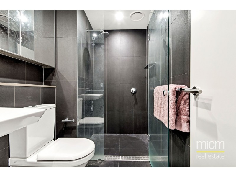 102E/888 Collins Street, Docklands VIC 3008