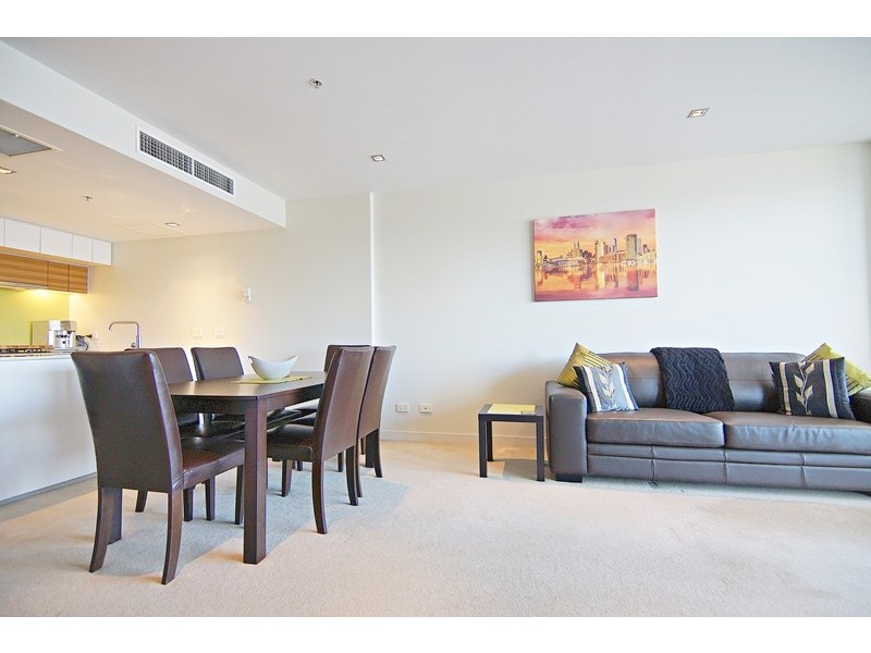 1709/100 Harbour Esplanade, Docklands VIC 3008