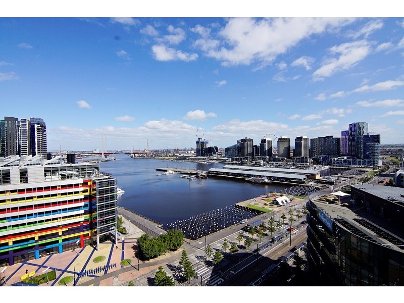 1709/100 Harbour Esplanade, Docklands VIC 3008