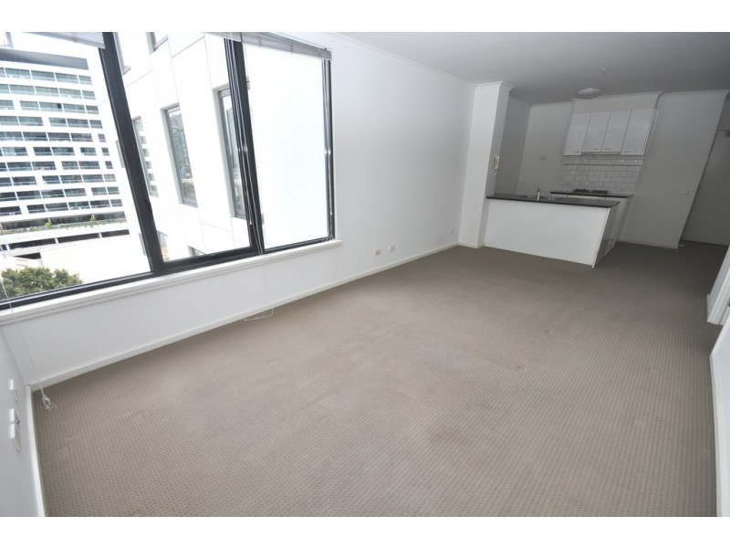 REF 24699/39 Dorcas Street, South Melbourne VIC 3205