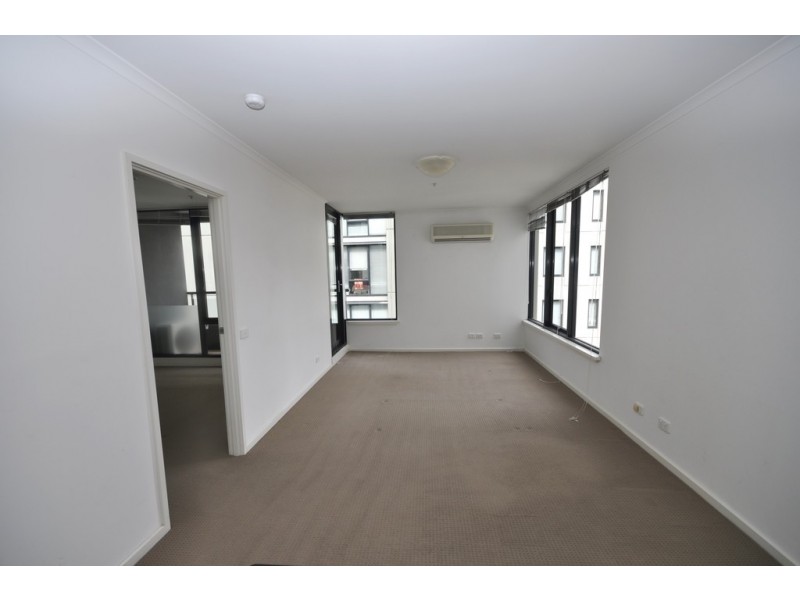 REF 24699/39 Dorcas Street, South Melbourne VIC 3205
