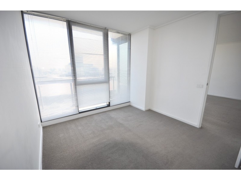 REF 24707/99 Whiteman Street, Southbank VIC 3006