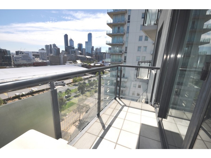 REF 24707/99 Whiteman Street, Southbank VIC 3006