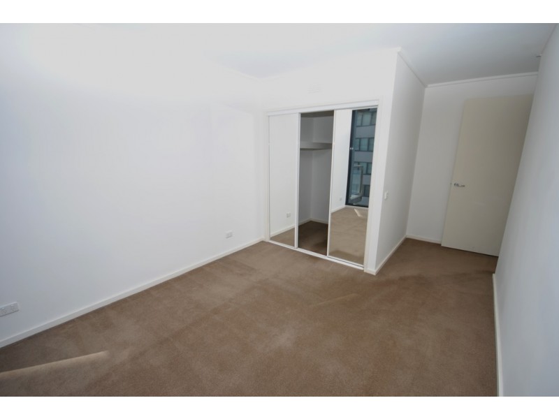 REF 24719/173 City Road, Southbank VIC 3006