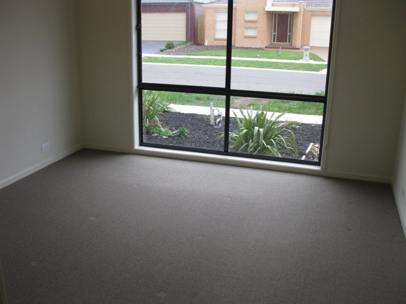 9 Landing Place, Point Cook VIC 3030